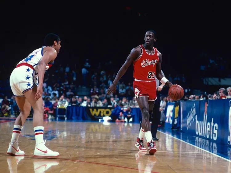 https://www.businessinsider.com/michael-jordan-air-jordans-expected-to-auction-for-over-100k-2020-5